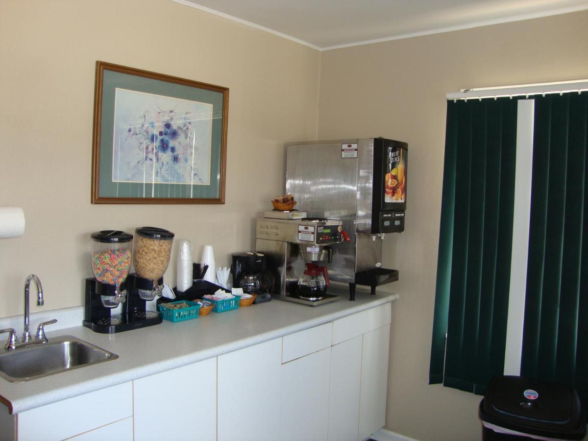 Brooks Motel Norton Dış mekan fotoğraf